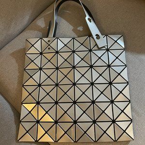 Silver Lucent Tote BAO BAO ISSEY MIYAKE